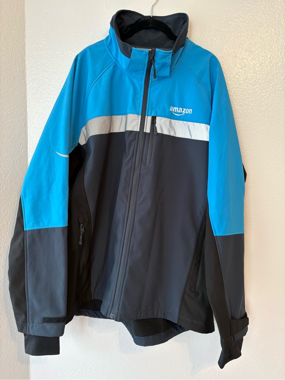 Official Amazon Driver Luly Yang Insulated Reflective Hooded Jacket Men’s XXL - Picture 2 of 15